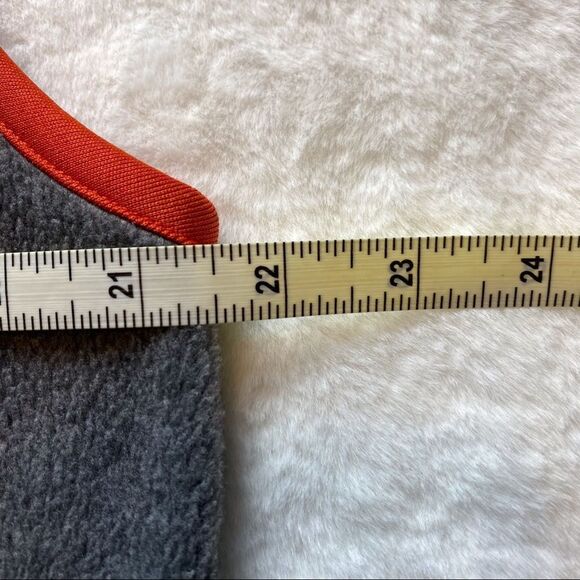 Pooh 100 Acre Collection Fleece Vest Size Large - Picture 7 of 8